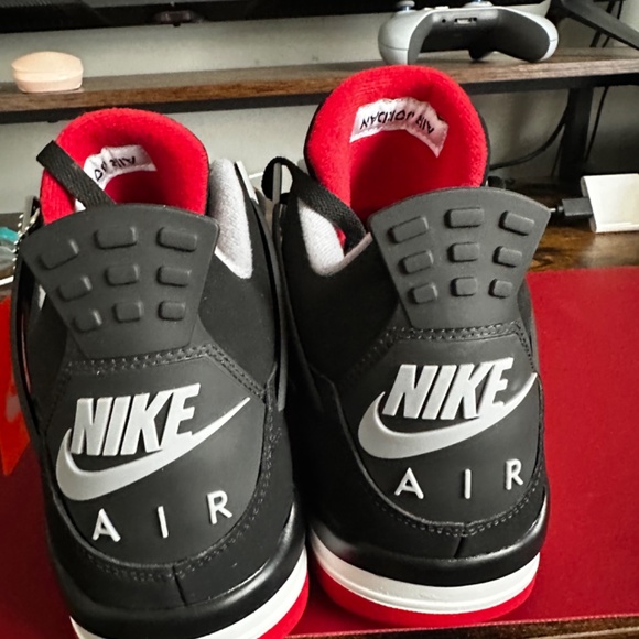 Jordan Bred 4 size 10dS